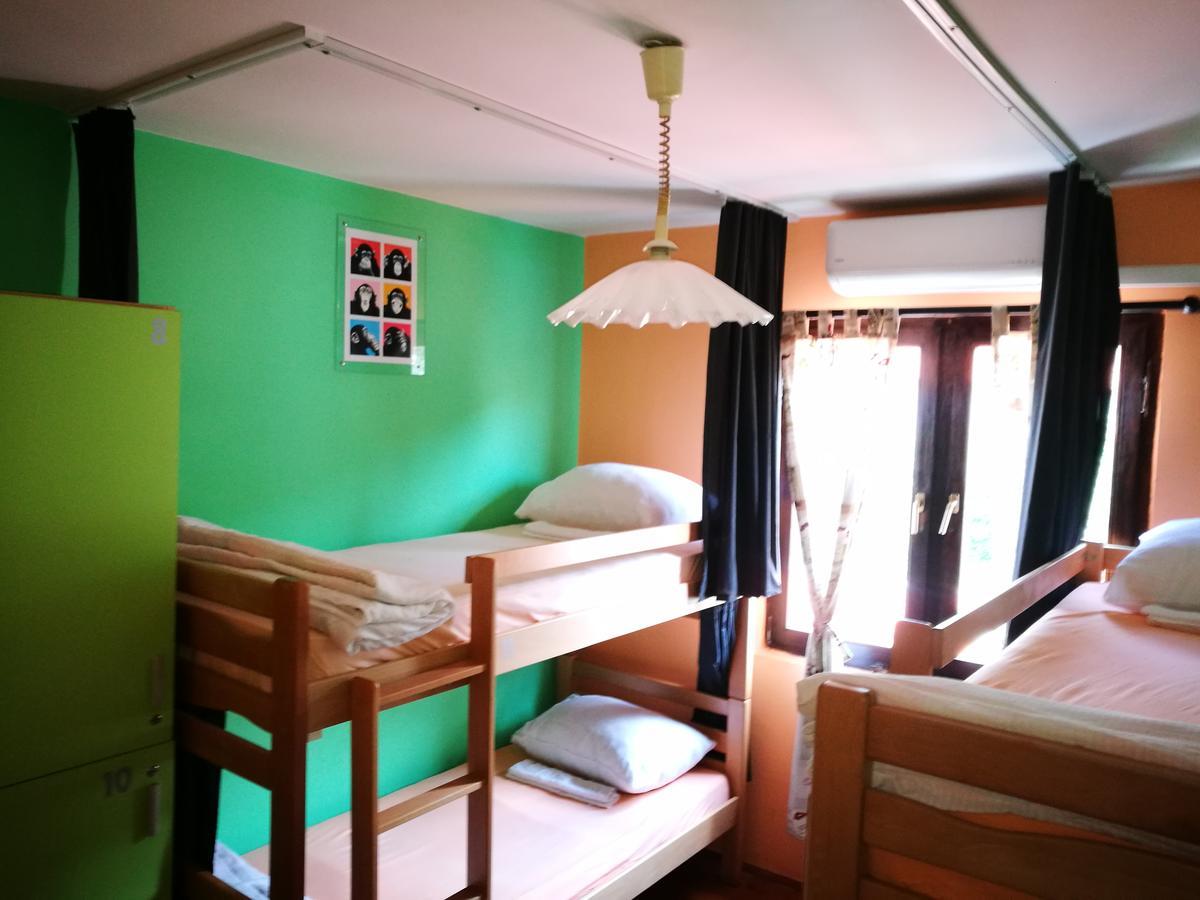 Balkaneros Hostel Mostar Esterno foto
