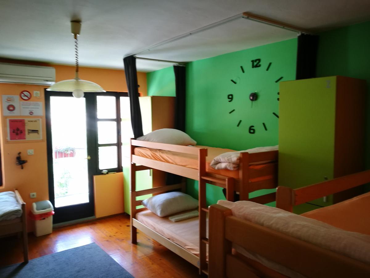 Balkaneros Hostel Mostar Esterno foto