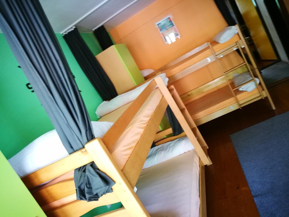 Balkaneros Hostel Mostar Esterno foto