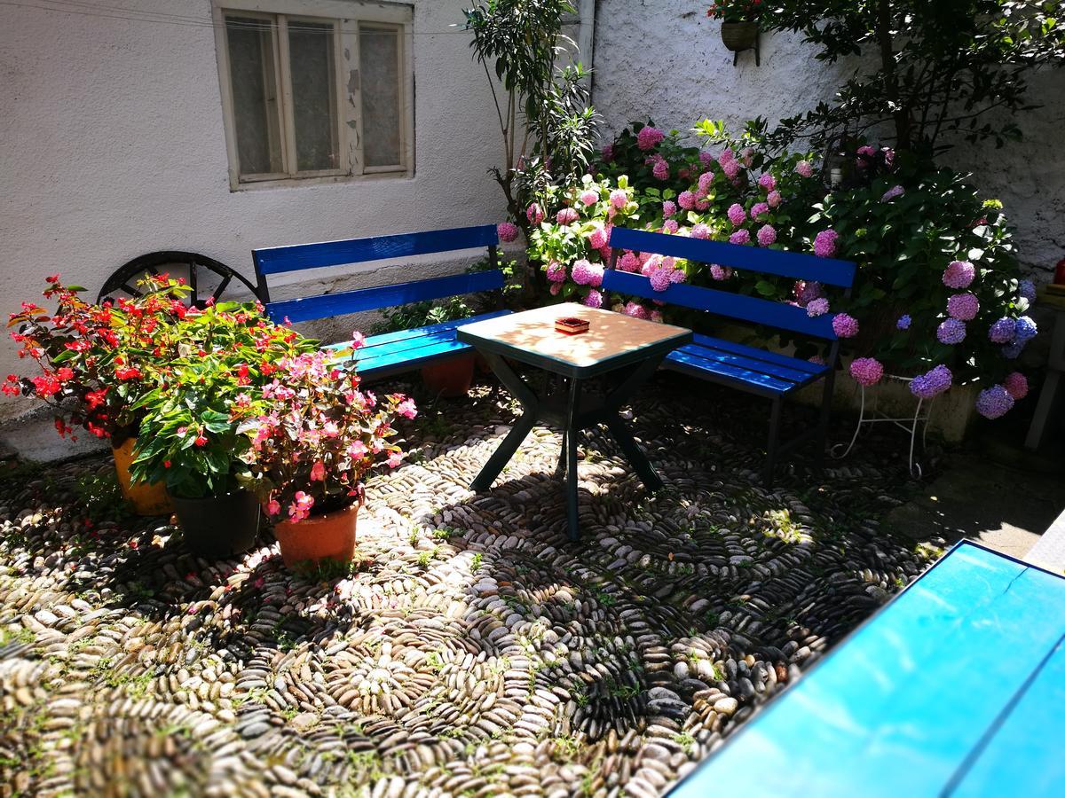 Balkaneros Hostel Mostar Esterno foto